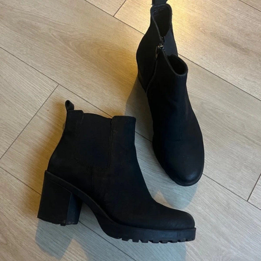 Vagabond Midnight Black Heeled Boots